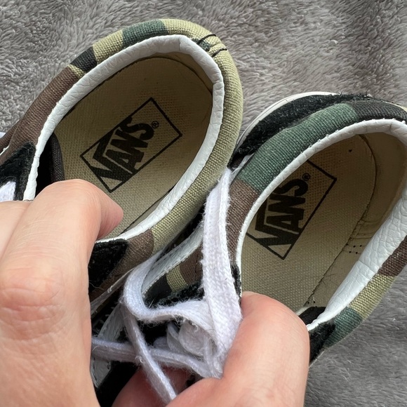 Camo Old Skool Vans size 13 - Picture 3 of 6